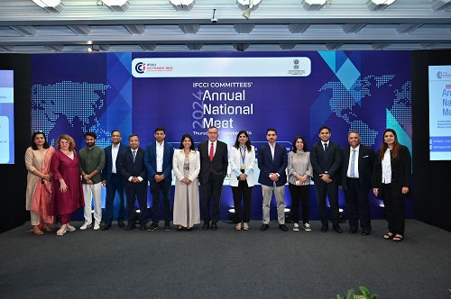 https://www.mangaloremirror.com/wp-content/uploads/2024/10/ifcci-unveils-whitepaper-to-dpiit-key-policy-and-regulatory-insights-and-recommendations-by-french-subsidiaries-in-india.jpg