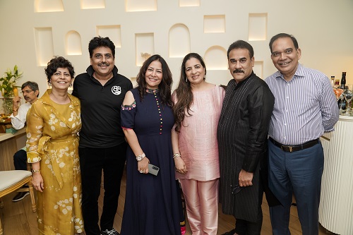 https://www.mangaloremirror.com/wp-content/uploads/2024/10/momentum-experiences-celebrates-20-years-of-success-with-an-exclusive-soulful-musical-soiree-in-mumbai.jpg