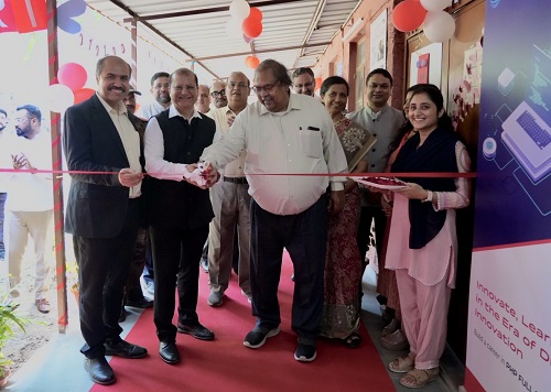 https://www.mangaloremirror.com/wp-content/uploads/2024/10/tech-mahindra-foundation-launches-tech-mahindra-smart-academy-for-digital-technologies-in-delhi.jpg